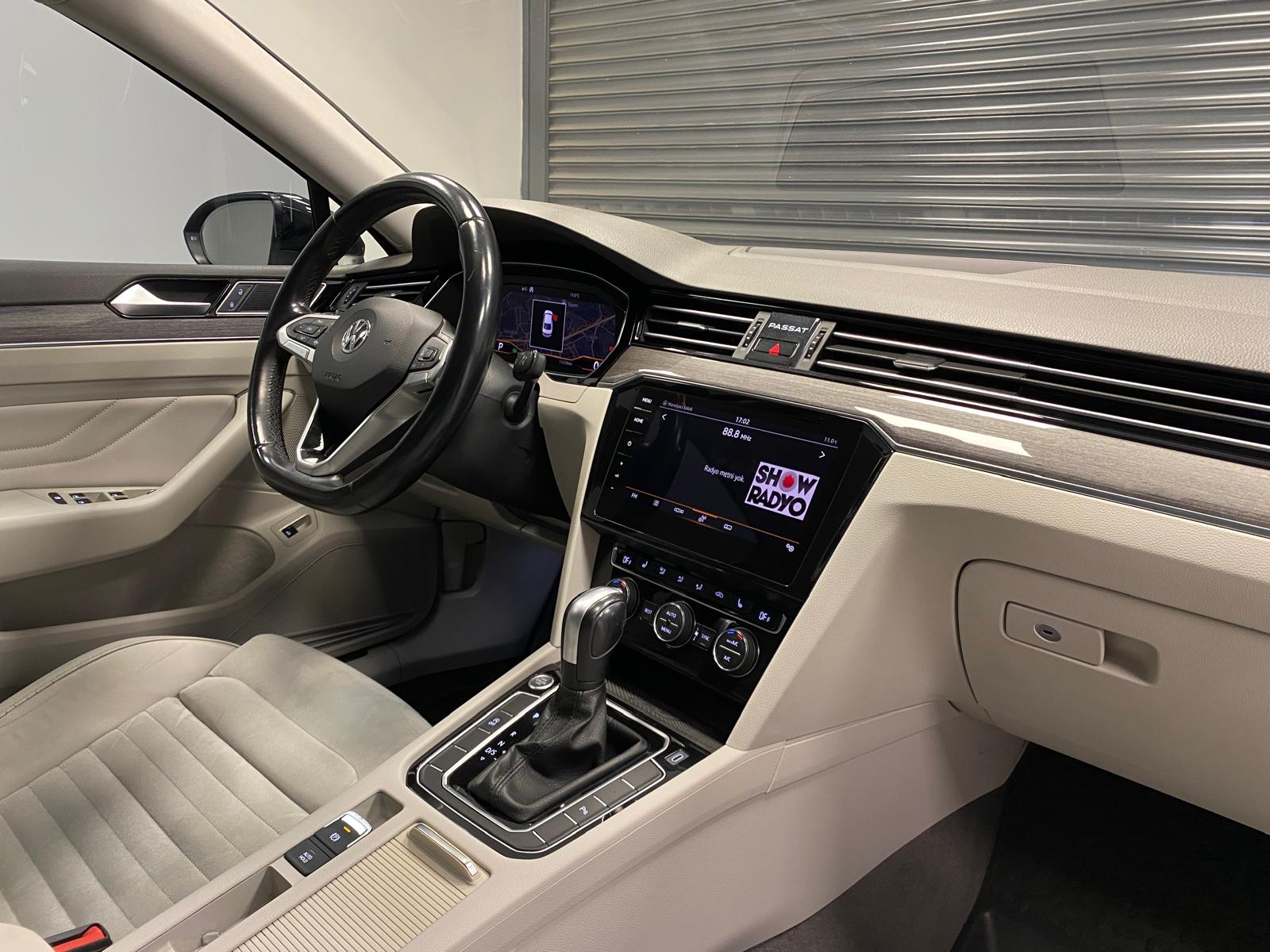 VOLKSWAGEN PASSAT 24